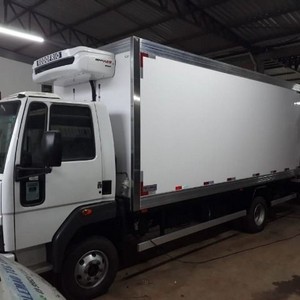 Fiorino com baú refrigerado a venda Fiorino com baú refrigerado a venda